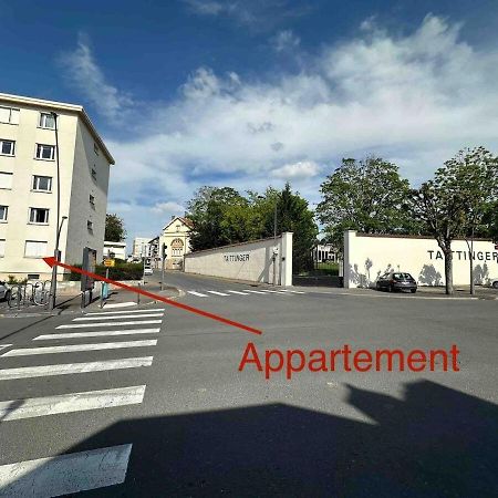 Au Coeur Du Quartier Taittinger Lägenhet Reims Exteriör bild