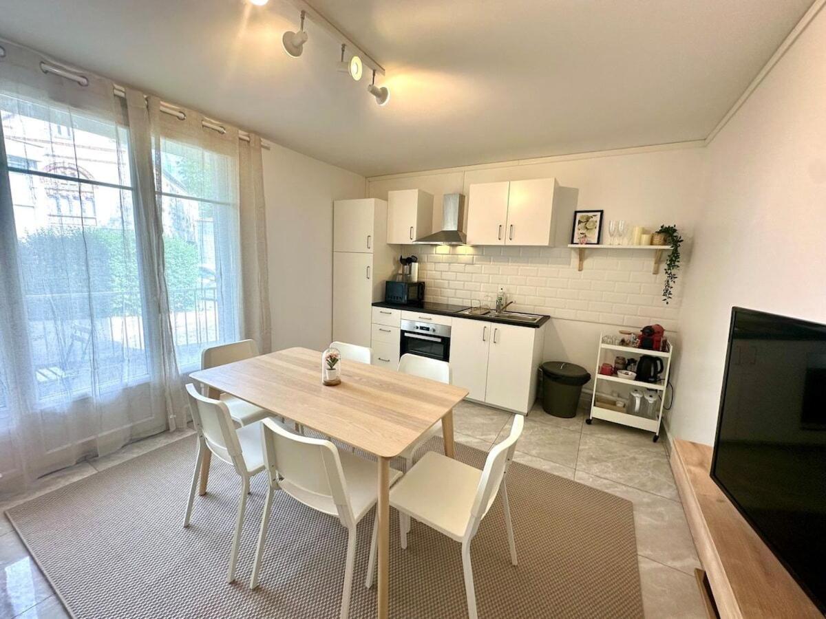 Au Coeur Du Quartier Taittinger Lägenhet Reims Exteriör bild