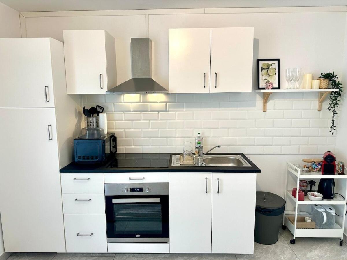 Au Coeur Du Quartier Taittinger Lägenhet Reims Exteriör bild