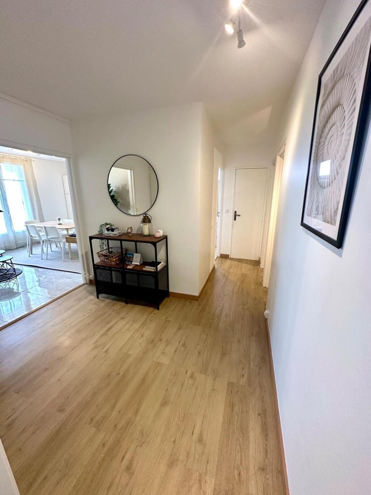 Au Coeur Du Quartier Taittinger Lägenhet Reims Exteriör bild